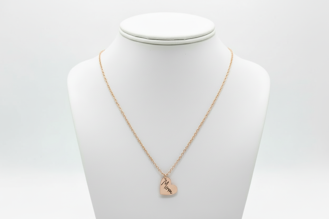 Personalized Engraved Heart Necklace – Custom Name Pendant in Gold, Silver or Rose Gold